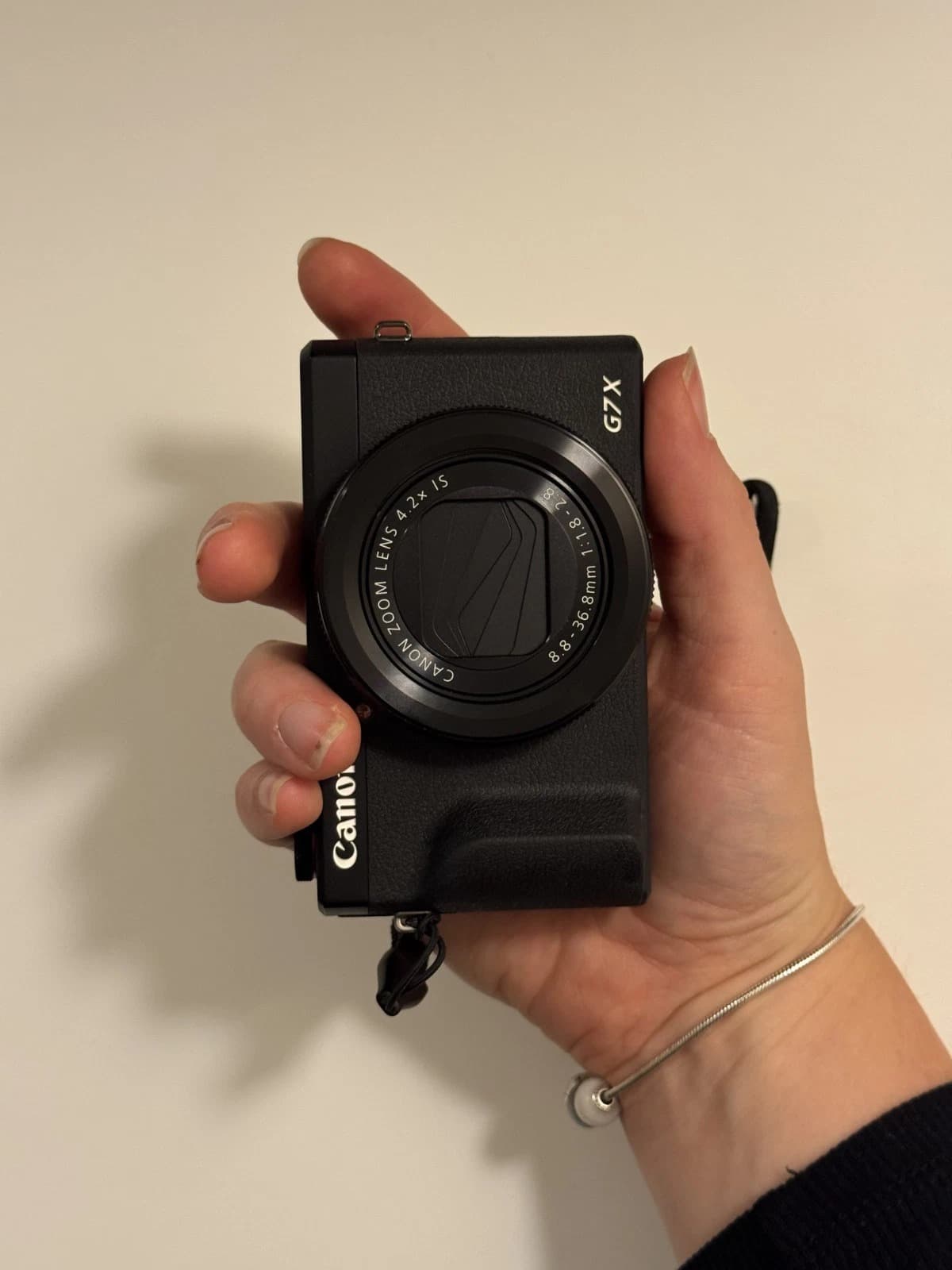 The Canon G7X Isn't Dead. You're Just Looking at a Broken Market, Cameras review 2026