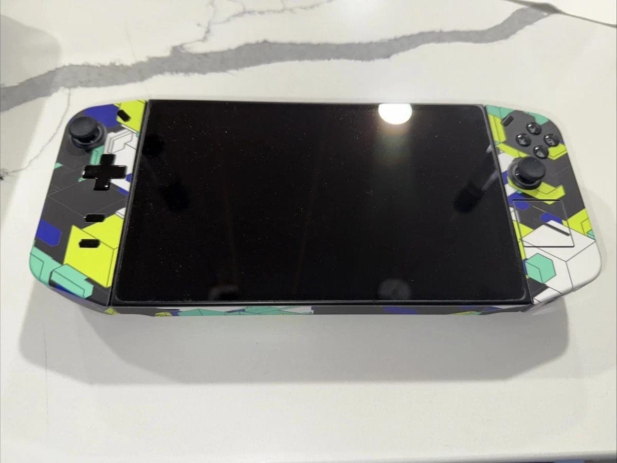 Lenovo Legion Go 2TB - Image 1